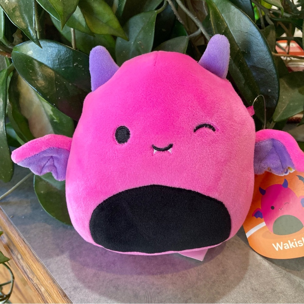 Squishmallows Hot Pink Vampire Bat Wakisha 5.5" Halloween Plush New w Tags
